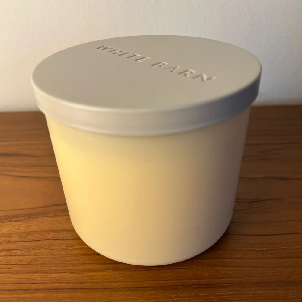 NIB White Barn Pistachio Milk & Honey 3 Wick Candle - vanilla musk, shea butter - Picture 3 of 7